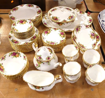 Lot 105 - A Royal Albert Old Country Roses tea & dinner...