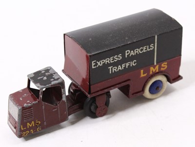 Lot 1274 - Dinky Toys 33R Mechanical Horse and Trailer,...