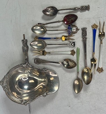 Lot 357 - A collection of silver and enamel decorated...