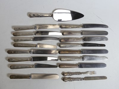 Lot 362 - A collection of silver and white metal handled...