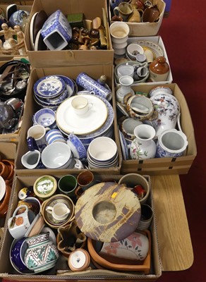 Lot 670 - Six boxes of mixed ceramics to include studio...