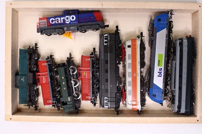 Lot 865 - A collection of nine unboxed N gauge locos,...