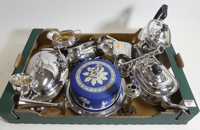 Lot 287 - A collection of silver plated items, to...