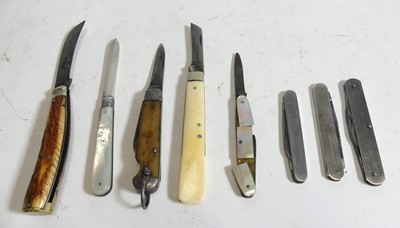 Lot 495 - A collection of knives, to include a George V...