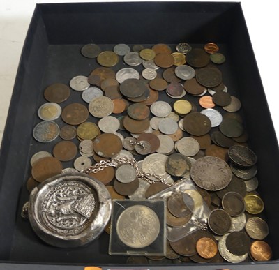 Lot 498 - A collection of British and world coinage, to...