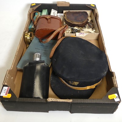 Lot 517 - A collection of militaria, to include buttons,...