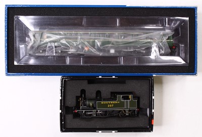 Lot 322 - Two 00 gauge locos, including a Kernow Model...