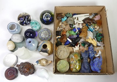 Lot 550 - A collection of miscellaneous items, to...