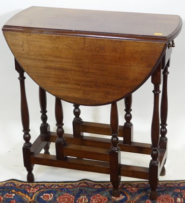 Lot 1266 - An early 19th century mahogany Sutherland...