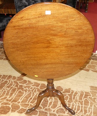 Lot 1290 - An early 19th century small mahogany circular...