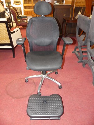 Lot 1364 - A contemporary swivel office desk chair, with...