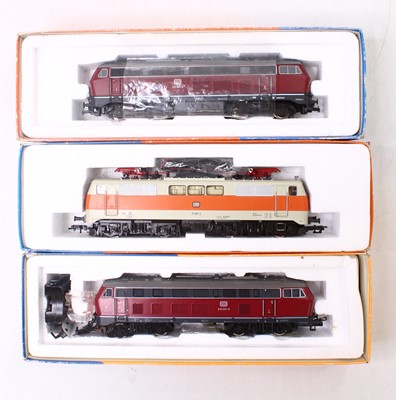 Lot 780 - Three Roco HO gauge diesel and electric locos,...