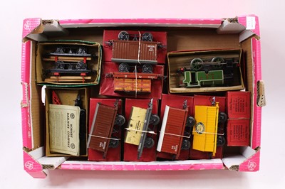 Lot 145 - Post-war Hornby 0 gauge items: 1947-54 101...