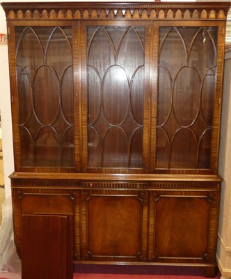 Lot 1428 - A good quality contemporary mahogany and flame...