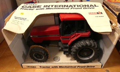 Lot 1551 - An ERTL Case International 1/16 scale boxed...