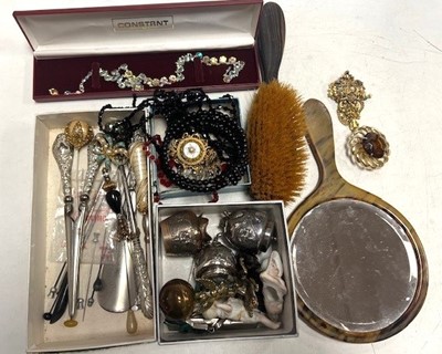 Lot 379 - Miscellaneous items to include hat-pins,...