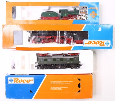 Lot 782 - Three HO gauge Roco locos, including a 0-6-0...