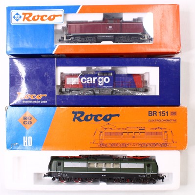 Lot 781 - Three HO gauge Roco Locos, to include a BR151...