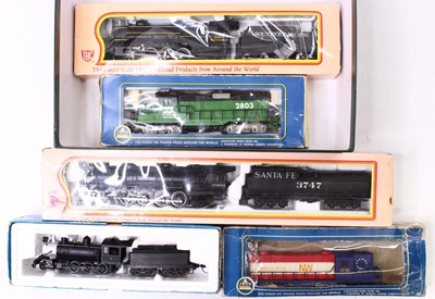 Lot 834 - Five HO gauge American locos by various...