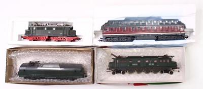 Lot 818 - Four HO gauge locos to include a class BR 132,...