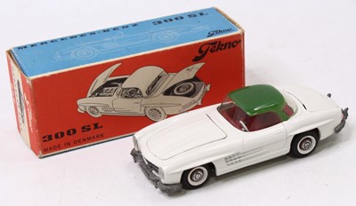 Lot 1587 - Tekno, No.925 Mercedes Benz 300SL, comprising...