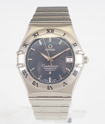 Lot A gent's Omega Constellation steel cased...