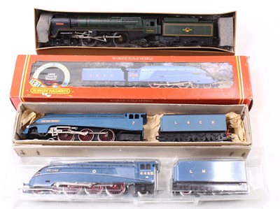 Lot 735 - Four 00 gauge locos, to include a Wrenn Sir...