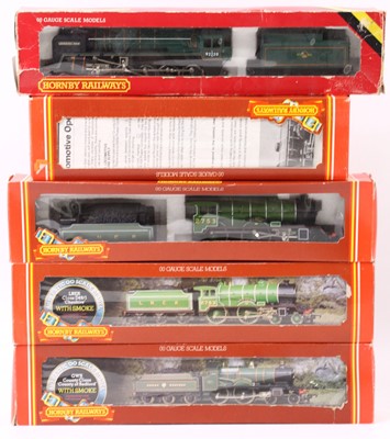 Lot 730 - Five Triang and Hornby 00 gauge locos to...