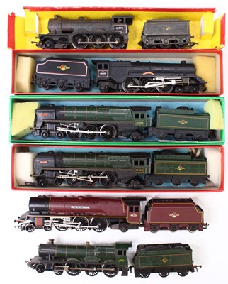 Lot 728 - Six Triang 00 gauge locos, including a B12 in...