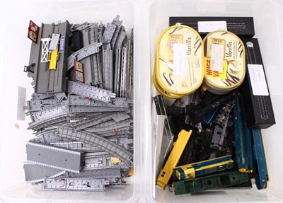 Lot 647 - Two boxes of Triang 00 gauge grey track, and...