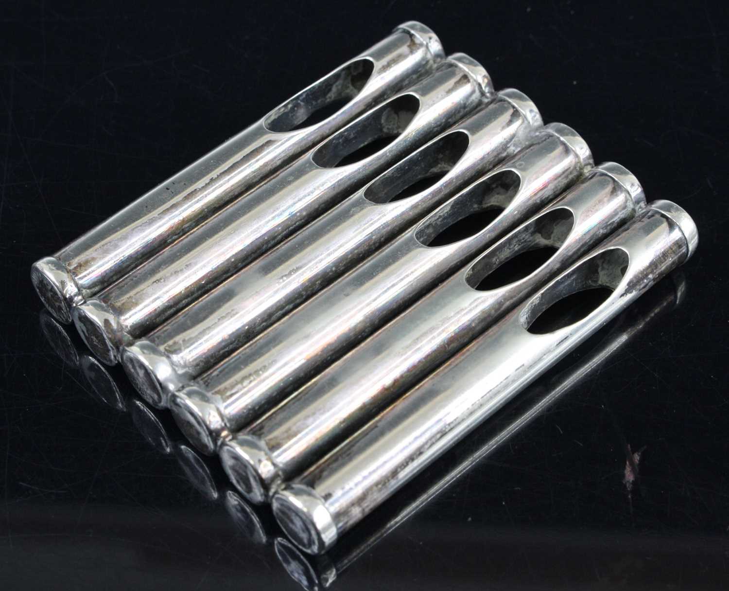 Lot 709 - An early 20th century novelty cigarette case...