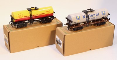 Lot 238 - Two Darstaed 0 gauge bogie tank wagons: 'Shell...