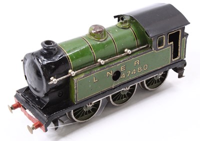 Lot 192 - Bing clockwork tank loco, 0-6-0, LNER green No....