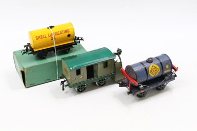 Lot 153 - 3 Hornby 0-gauge goods wagons: No.50 Shell...