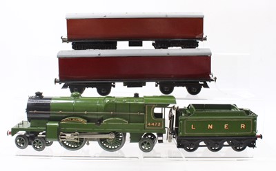 Lot 118 - Hornby 0-gauge loco, tender & two totally over-...