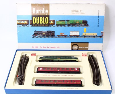 Lot 628 - 2034 Hornby-Dublo 2-rail ‘The Royal Scot’...