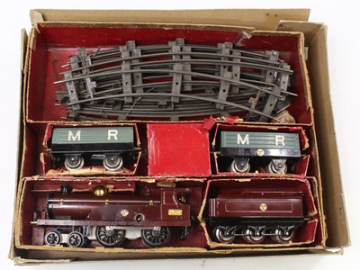 Lot 146 - 1921-3 Hornby No.2 goods set comprising No.2...