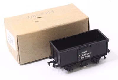 Lot 595 - 4654 Hornby Dublo 2 rail track cleaning wagon,...