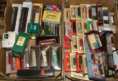 Lot 1601 - Two trays of boxed modern issue diecast to inc....