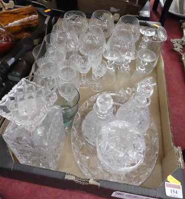 Lot 154 - A collection of glass, to include a set of...