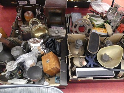 Lot 157 - A large collection of metalware and other...