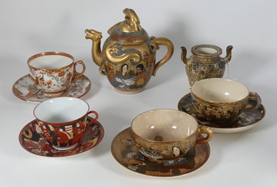 Lot 182 - A collection of Japanese tea wares to include...