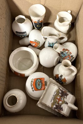 Lot 189 - A collection of crested china, to include...