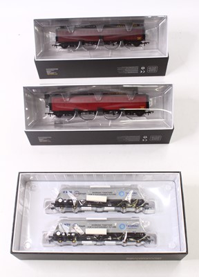 Lot 433 - Three Accurascle 00 gauge wagon packs to...