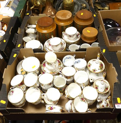 Lot 486 - A collection of Royal Albert Old Country Roses...