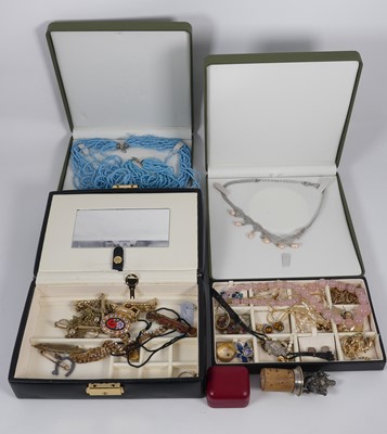 Lot 346 - A collection of costume of jewellery  to...