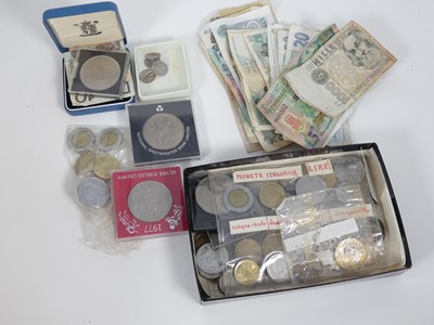 Lot 353 - A large collection of mixed coinage