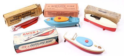 Lot 1982 - Sutcliffe boat group of 4 boxed examples to...