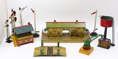 Lot 161 - A collection of Hornby 0 gauge buildings to...