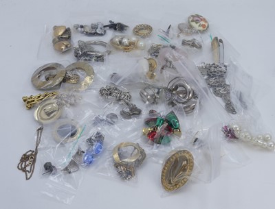 Lot 390 - A collection of costume jewellery, to include...